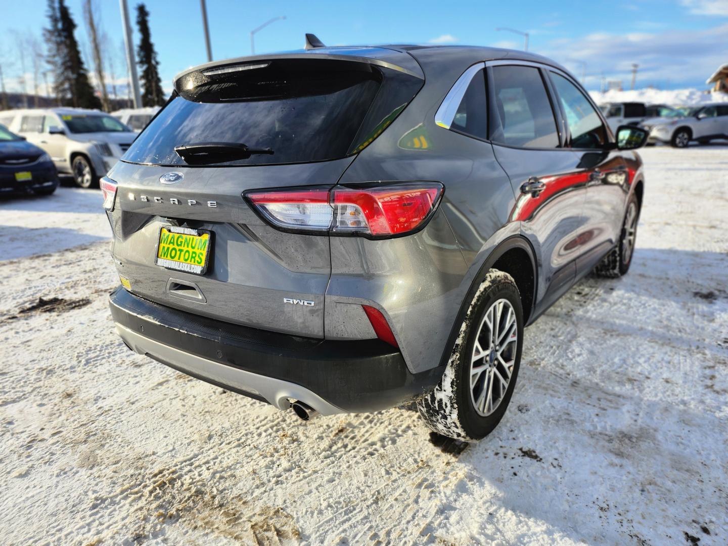 2022 GRAY /BLACK FORD ESCAPE SEL (1FMCU9H64NU) with an 1.5L engine, Automatic transmission, located at 1960 Industrial Drive, Wasilla, 99654, (907) 274-2277, 61.573475, -149.400146 - Photo#5